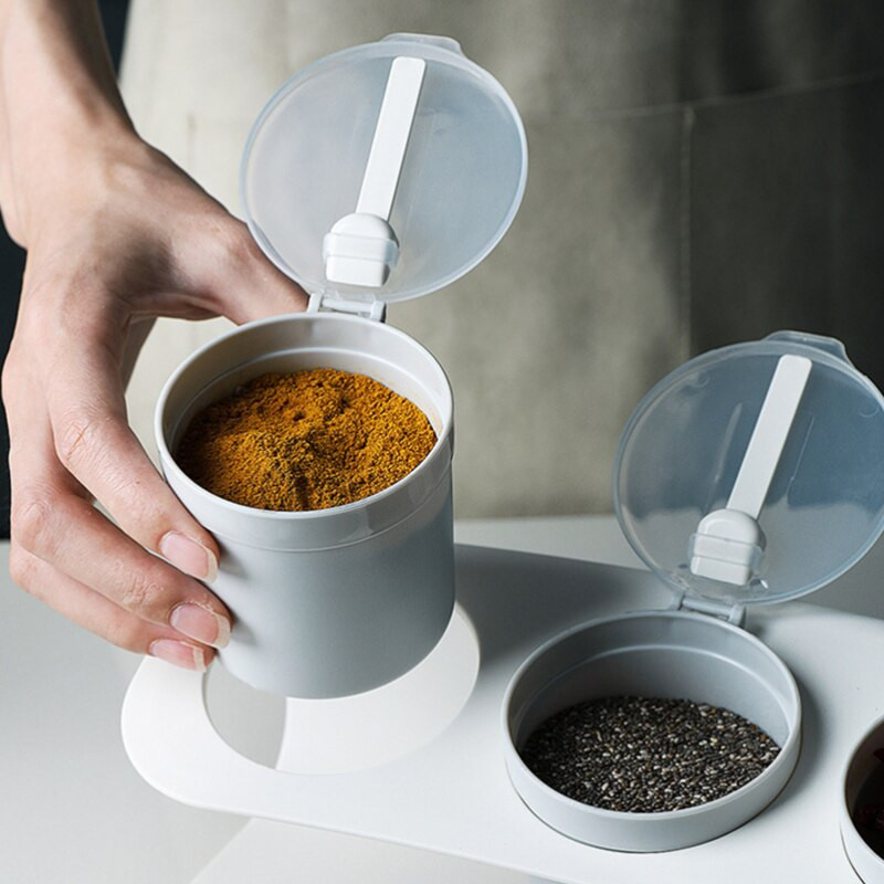 Trojpriestorová koreniečka, kuchynská koreniečka, nádoba na korenie, soľ, cukor, korenie, poháre s lyžičkami