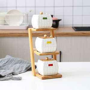 Buitinė pipirų druskos stiklinė prieskonių indelio laikymo dėžutė organizatorius keraminis prieskonių indelis trapecijos formos viršutinio ir apatinio sluoksnio bambuko lentyna