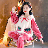 Vaikiškos pliušinės pižamos mergaitėms su 3D elementu