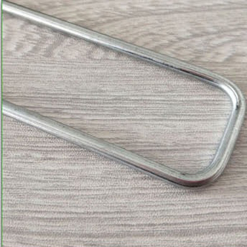 U formos vinys, skirtas vejai tvirtinti vinis, cinkuotas plienas, tvirti, patvarūs sodo apsauginiai vinys, skirti kraštovaizdžio žolei tvirtinti