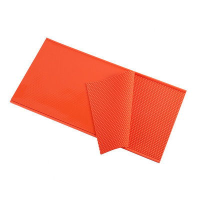 Мек PVC Beekeeper Beeswax Mold Foundation Bee Hive Basis Press Sheet Mold Beeswax Press Sheet Mold Пчеларско оборудване Инструменти