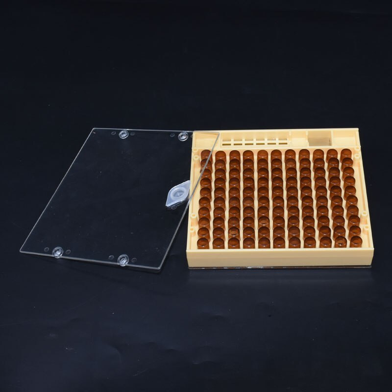 Včelárska súprava na odchov kráľovnej, 120x hnedé bunkové poháre, systém pohárov a lariev, nástroje na odchov kráľovnej, systém plastových klietok s nikotínovou klietkou.