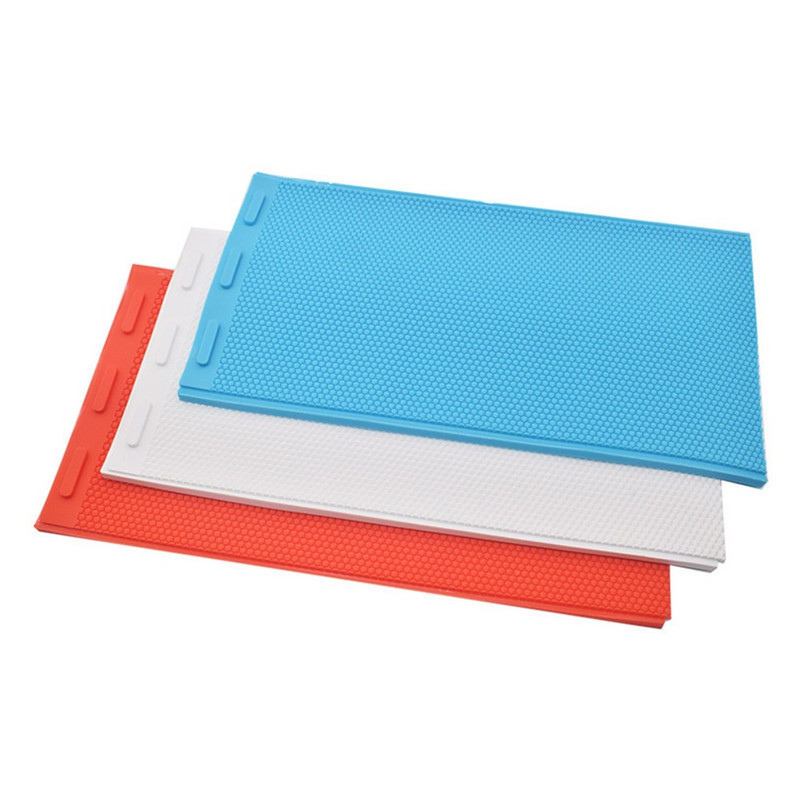 2 ks gumových lisovacích hárkov na včelí vosk, formy na včelárske vybavenie, nástroje na lisovanie hárkov na včelí úľ