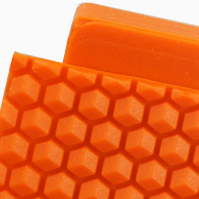 2 ks gumových lisovacích hárkov na včelí vosk, formy na podklad, včelárske vybavenie, základ pre včelí úľ