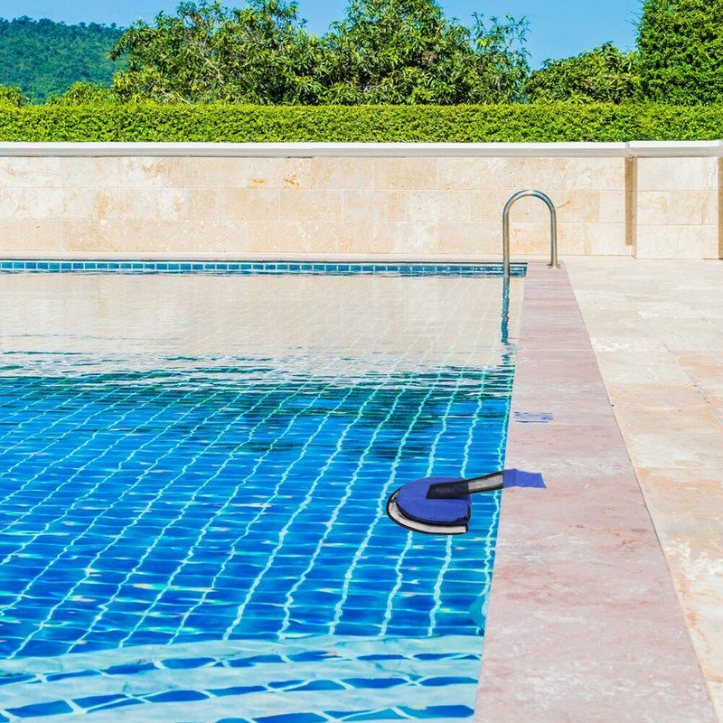 Úniková rampa do bazéna, úniková sieť pre zvieratá z bazéna, ochranný kanál, záchrana tvorov v hmle, záchrana vtákov