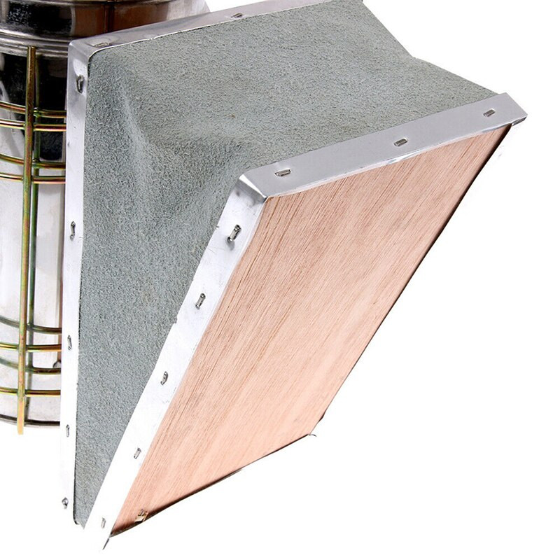 Prenosný postrekovač na včely, údiareň, včelárstvo, včelár, špecializovaný nástroj na údené včely