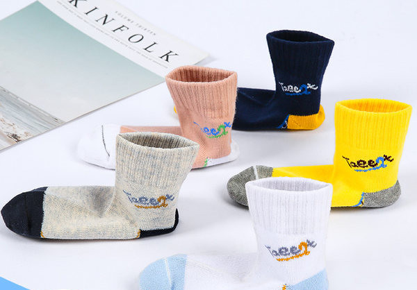 Vaikiškos kojinės berniukams - su užrašu