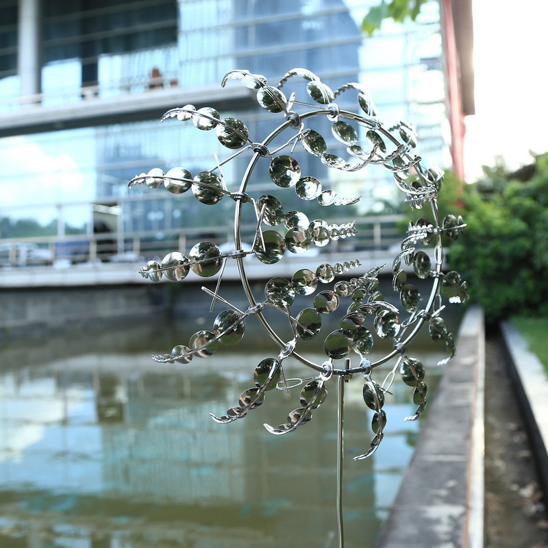 Unikalūs stebuklingi metaliniai vėjo malūnai, lauko vėjo suktukai, vėjo gaudytojai, kolekcionieriai, vidinis kiemas, veja, sodo dekoravimas lauke