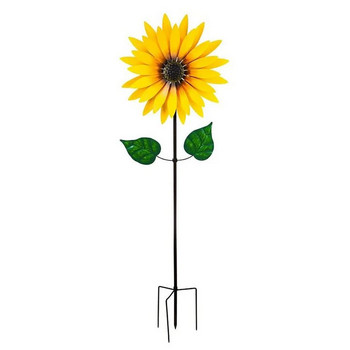 Слънчогледова вятърна мелница, метална въртяща се слънчогледова вятърна мелница с кол, стояща на морава цвете, въртящо се колело, открит градински декор, детска играчка
