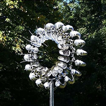 Уникална и вълшебна метална вятърна мелница - скулптури се движат с вятъра, вятърни въртящи се тревни площи за улов на вятър на открито Декорация на градина