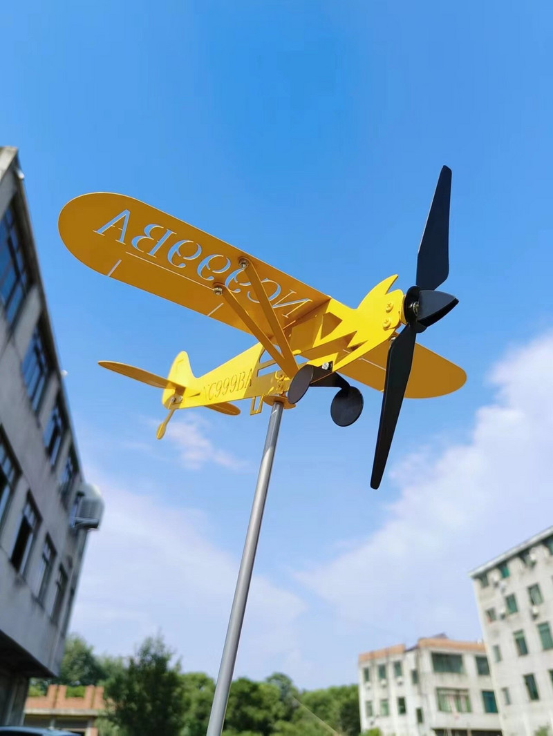 3D Piper J3 Cub Wind Spinner Avion Metal Avion Giruetă în aer liber Acoperiș Indicator de direcție a vântului Weather Vane Decor de grădină