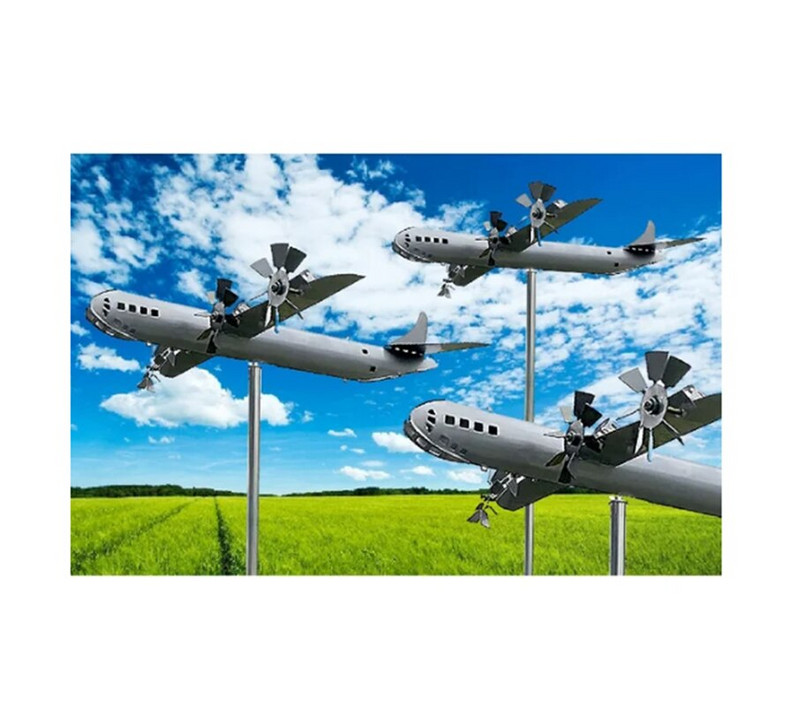 Sodo lenktyninis vėjo suktukas Metalinis sodo vėjo suktukas 3D šaunus lenktyninis automobilis, lauko spygliuočiai Menas kiemo sodo vejos dekoravimui