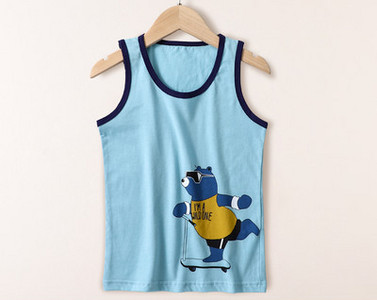 Laisvalaikio stiliaus apatinis kaklelis su aplikacijomis berniukams