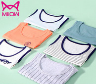 Vaikiški apatiniai apatiniai su kitokiu raštu berniukams