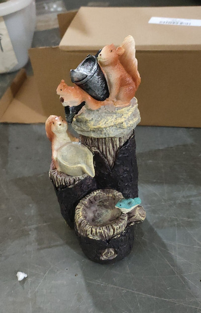 Voverės sodas Vandens fontanas Derva Gyvūnų Sodo apdaila Namų sodas Kiemas Kraštovaizdis Voverės fontanas Krioklio statula