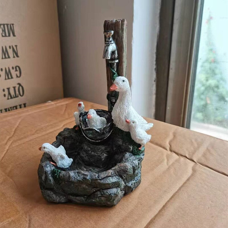 Fontano sodo dekoravimas Anties saulės energijos dervos terasa su LED šviesa voverės sodo dekoravimas lauko imitacinis dekoravimas