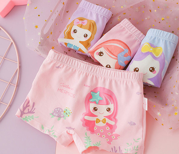 4 bokserių komplektas mergaitėms su aplikacija ir užrašu