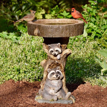 Cute Art Resin Raccoon Birdbath Polyresin Antique Garden Bird Bath for Home Garden Yard Outdoor Bird Bath Sculptures Decoartion