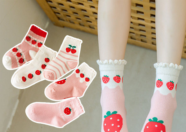 Vaikiškos kojinės su gėlių motyvais