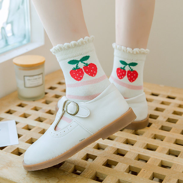 Vaikiškos kojinės su gėlių motyvais