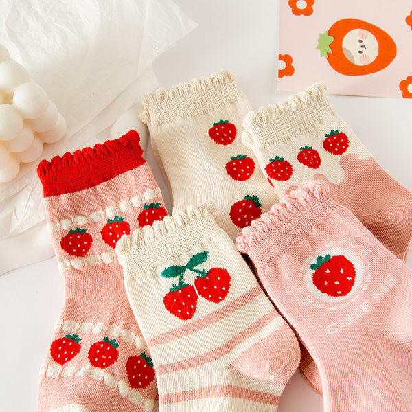 Vaikiškos kojinės su gėlių motyvais