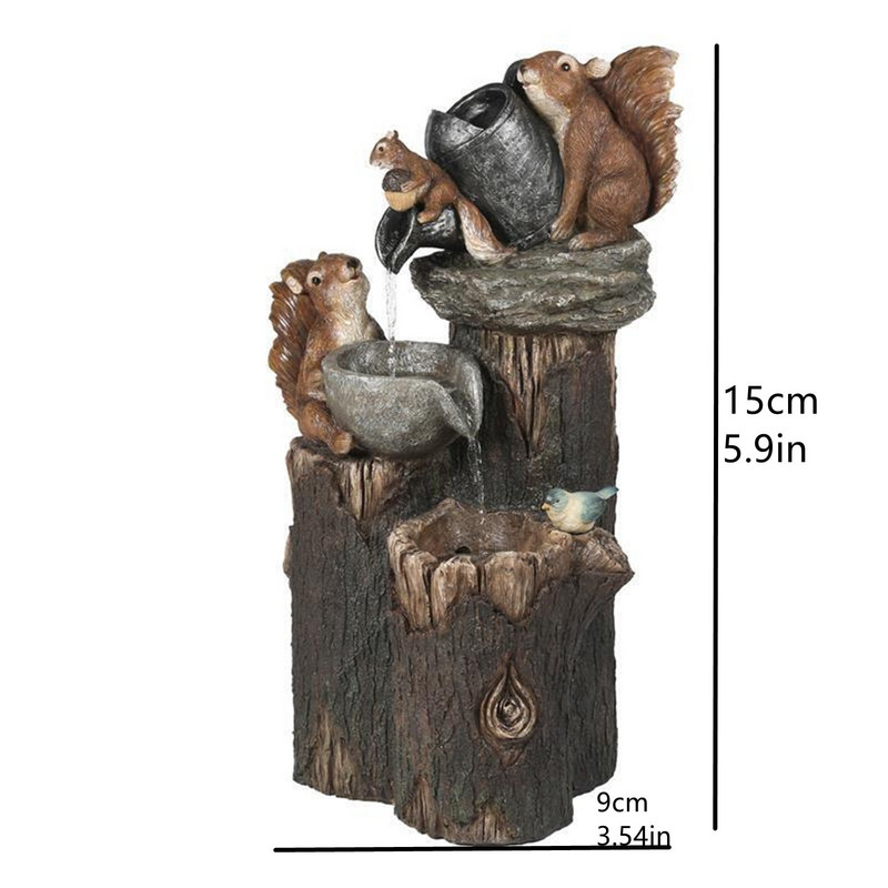 Saulės energijos dervos kiemo fontano sodo dizainas su LED šviesa voverės sodo dekoravimu lauko bananų imitacijos dekoravimas