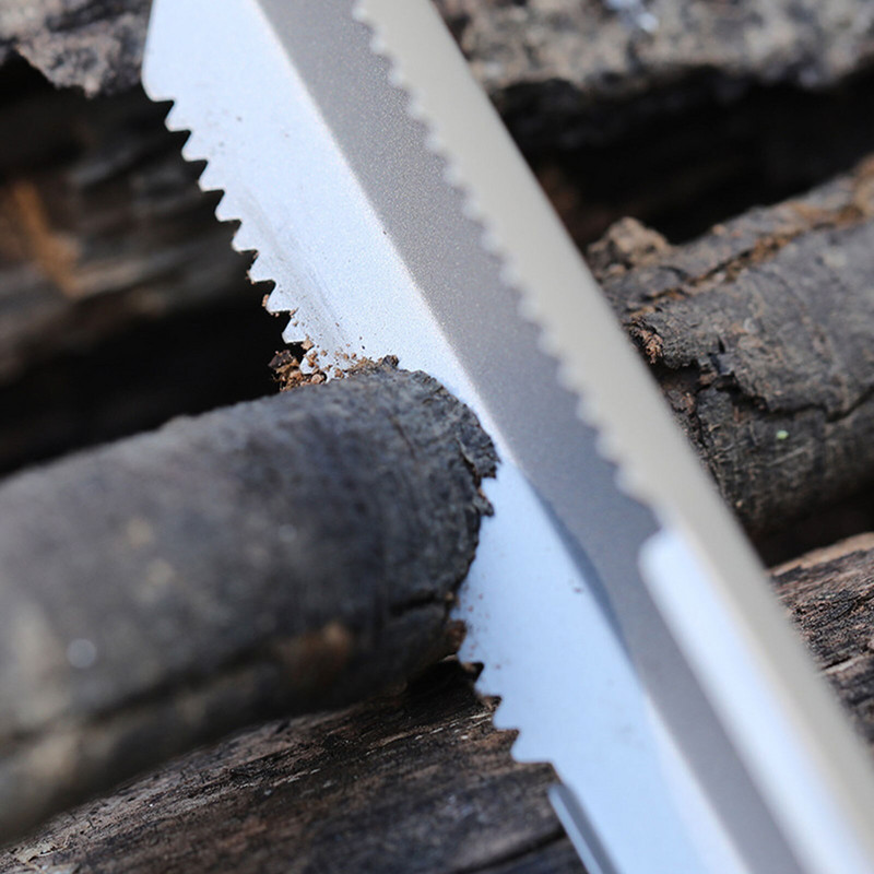 Sodo mentele Sodo kastuvas Gryno titano sodo rankinis kastuvas su ergonomišku sugriebimo gylio žymekliu.