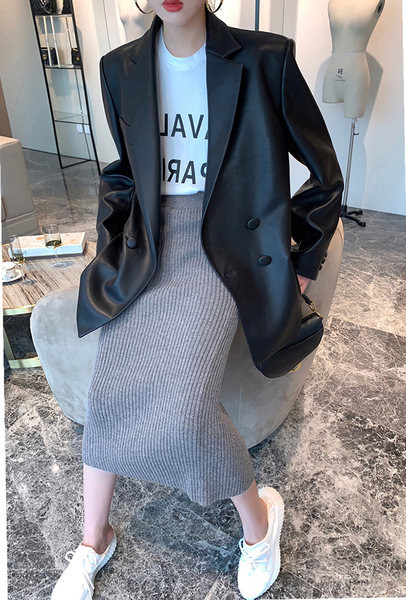 Geaca lunga de piele de dama