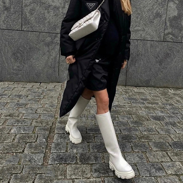 Moteriški žieminiai batai iki kelių