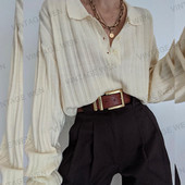 Bluză de damă cu mâneci largi și lungi