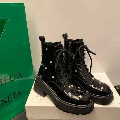 Kavicsos női csizma