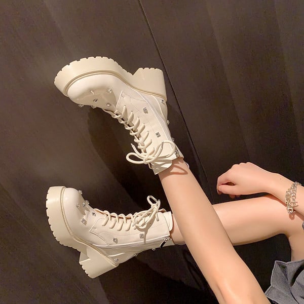 Kavicsos női csizma