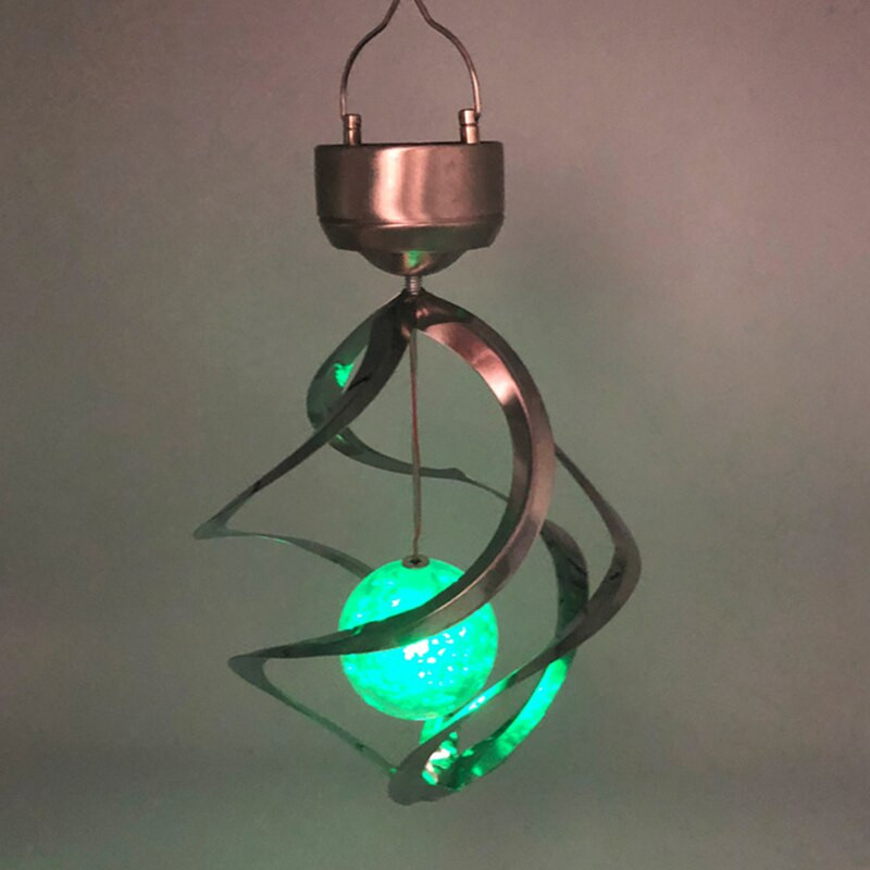 Saulės energija varomas vėjo varpelis LED spiralinio suktuko lempos spalva keičiasi pakabinama šviesa, lauko namų dekoro lempa Sodo amatų veja