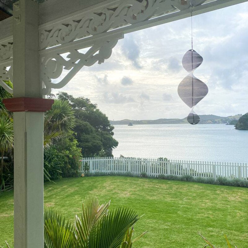 Šiaurės šalių geometriniai 3D apverčiami vėjo varpeliai sodo parko pajūrio langas didelis medis kabantys besisukantys vėjo varpeliai lauko pakabos dekoravimas