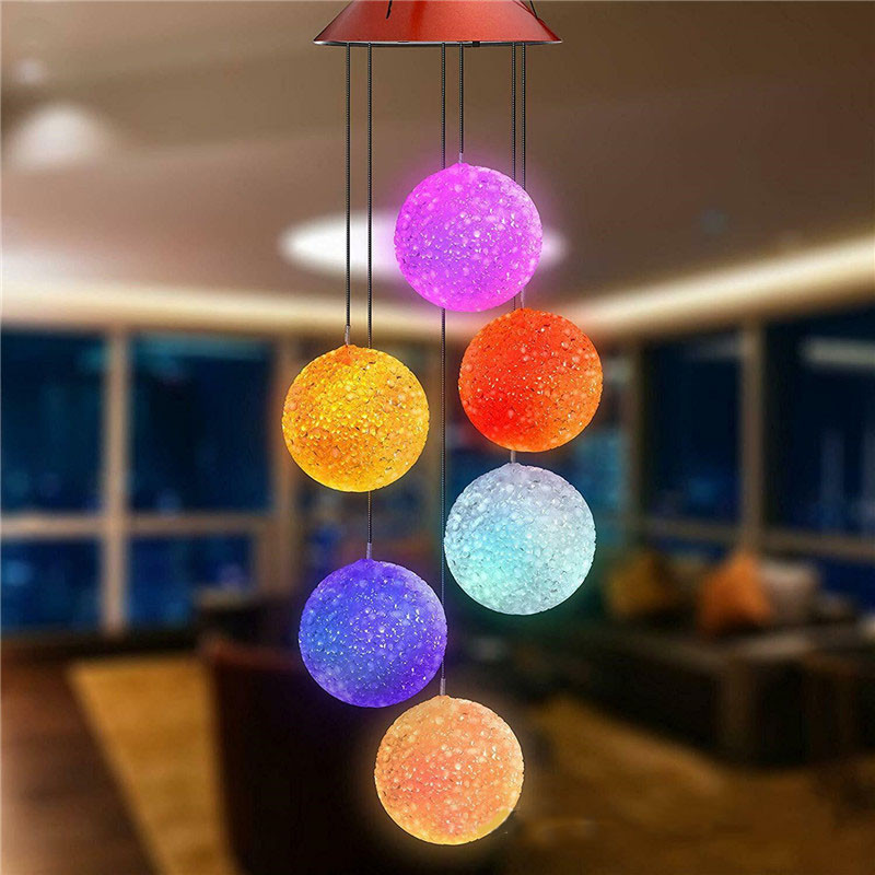 Saulės spalvą keičiantis pakabinamas šviestuvas Spalvingas vėjo varpelio lauko lempa Dekoratyvinis vandeniui atsparus vėjo varpo apšvietimas sodo saulės lempai