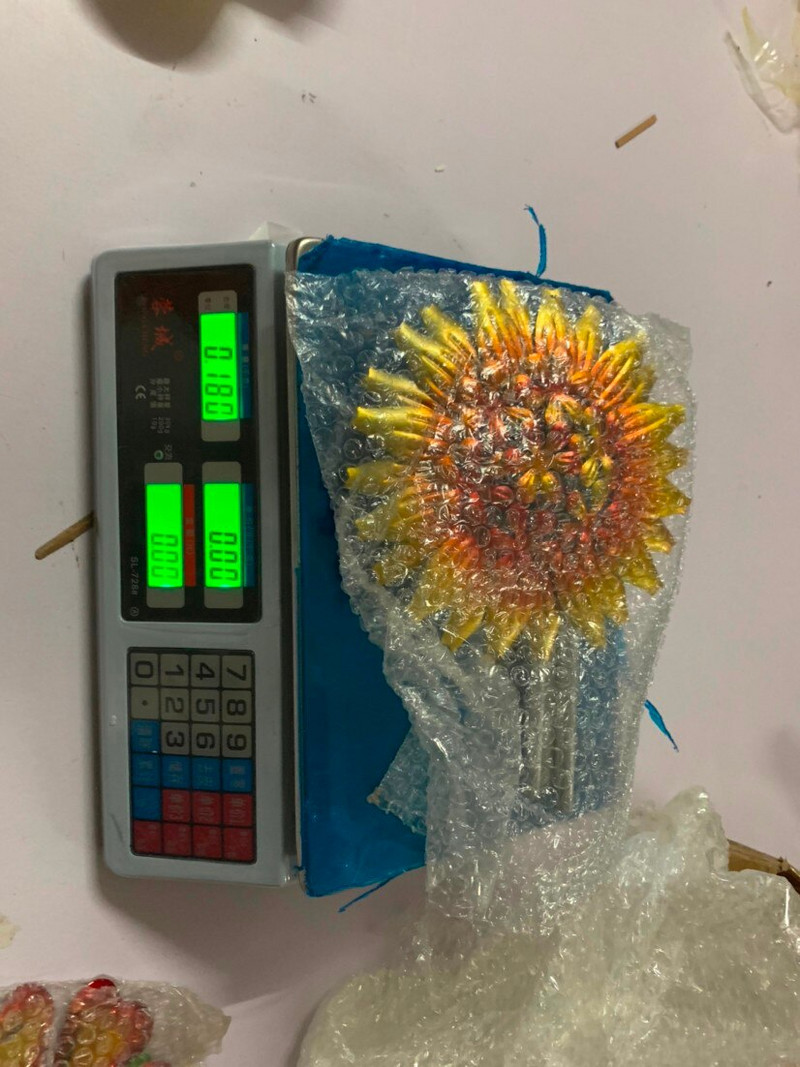 Led Wind Chimes Željezna kornjača Šuplji izrezbareni suncokret Metalni zvončić Kovani Memorijal Wind Chimes 36 Crystal Mirror Charm