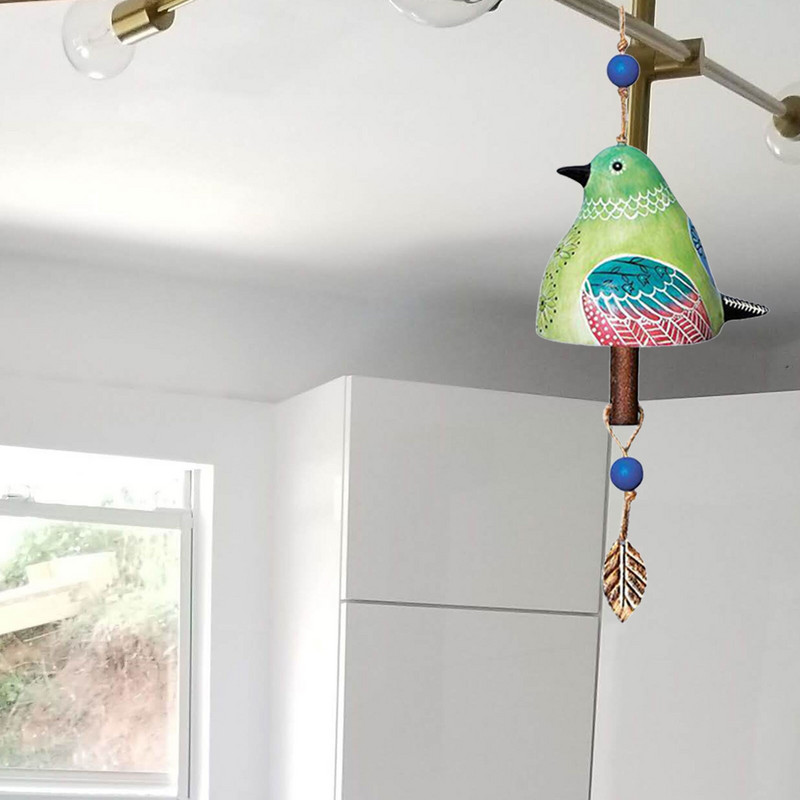 Vėjo varpeliai lauko klirensas Kūrybinis dervos paukščių giesmių varpelis, rankomis nudažytas gyvūno vėjo varpelis terasai prieangyje sodo kieme