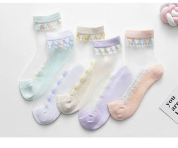 Vaikiškos kojinės su gėlių motyvais