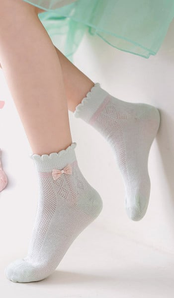 Детски чорапи с панделка и флорални мотиви