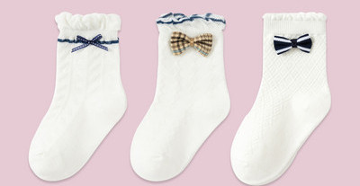 Csipke zokni lányoknak szalaggal 3 darab egy készletben