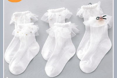 Csipke zokni lányoknak szalaggal 3 darab egy készletben