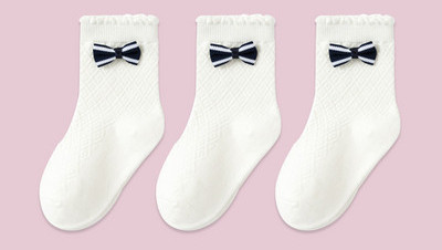 Vaikiškos kojinės su siuvinėjimais ir nėriniais