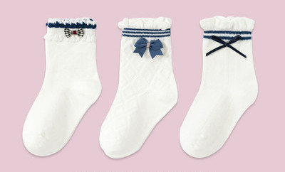 Vaikiškos kojinės su siuvinėjimais ir nėriniais