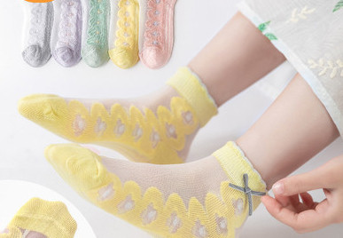 Vaikiškos nėriniuotos kojinės mergaitėms