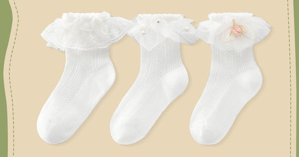 Vaikiškos kojinės su kaspinu ir nėriniais
