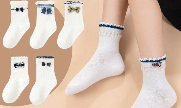 Vaikiškos kojinės su kaspinu ir nėriniais