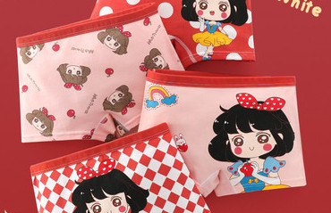 Vaikiškas bikinis su gėlių motyvais