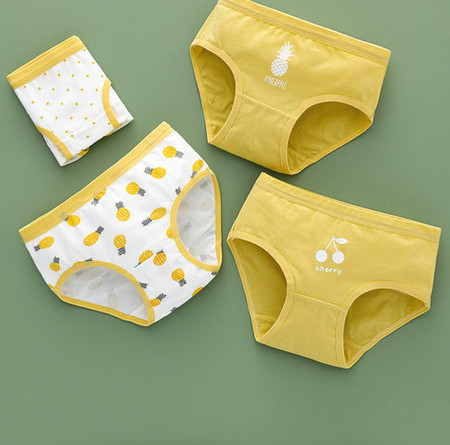 Vaikiškas bikinis su gėlių motyvais