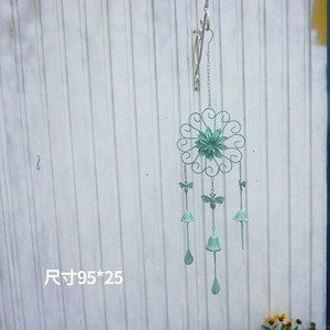 Prancūzijos kaimo skurdžių gėlių vėjo varpeliai senoviniai Kampanos bronzos žalias sodas