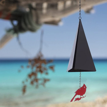 Декоративен вятърен звънец, включващ успокояващи и релаксиращи мелодични тонове на люлеещи се камбани от шамандури в океана. Метален звук на открито